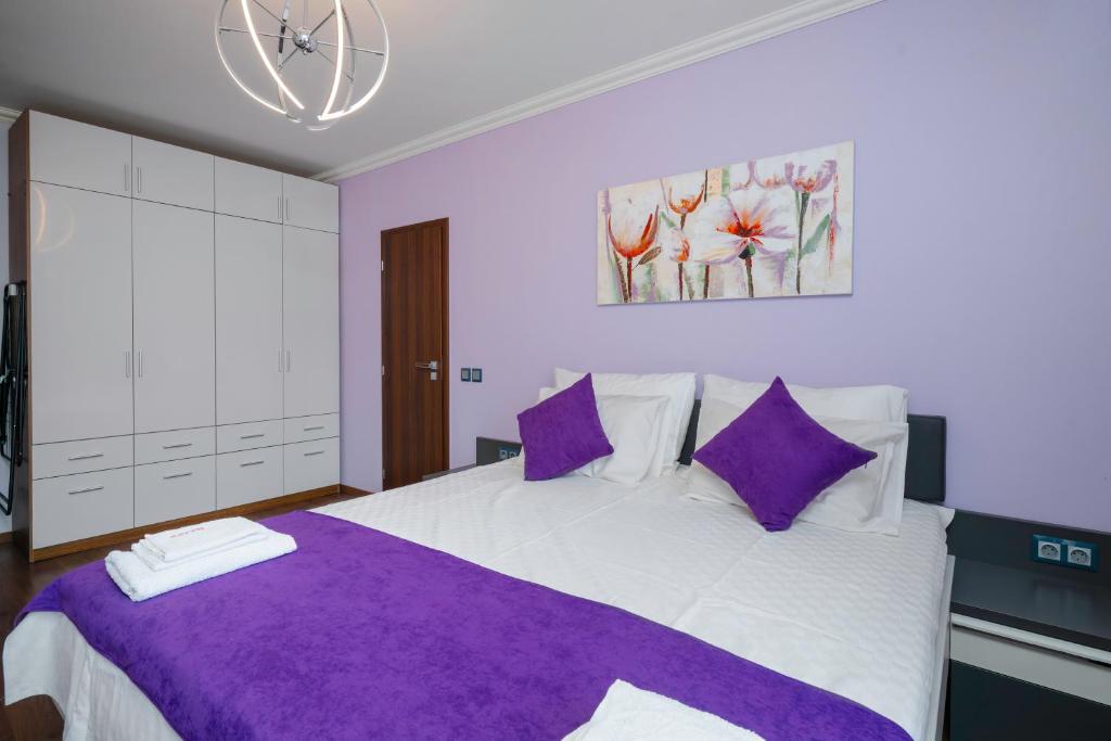 Feel at Home - Central 2BD Flat with Parking by Flat Mаnager 7