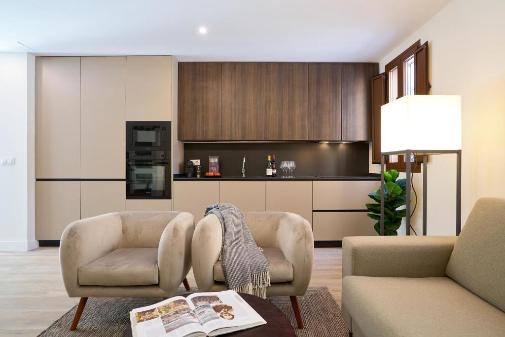 Casa Pizarro, by Homing U 3