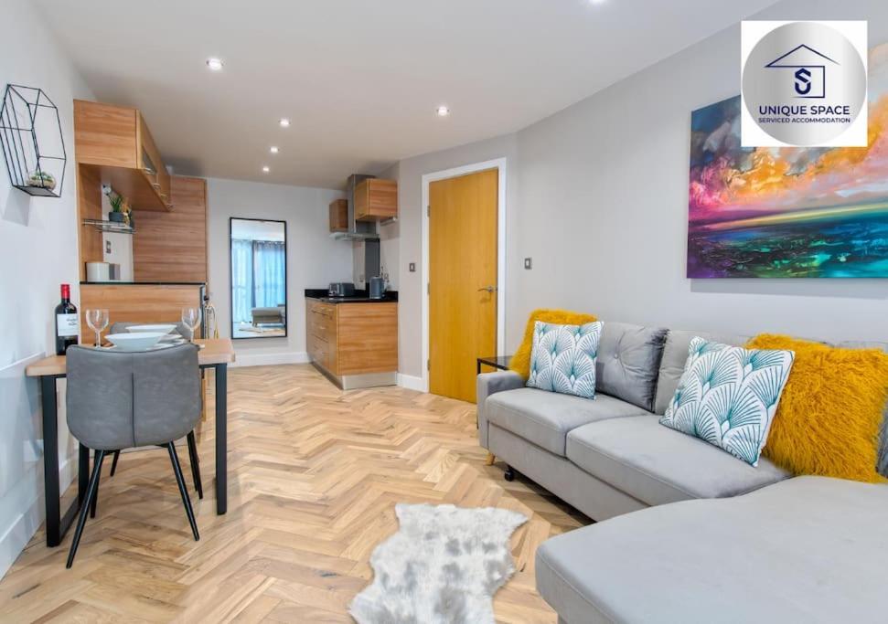✪Leisure Stay✪Relocation or Business stay✪1bed - FREE SECURE PARKING SPACE 8