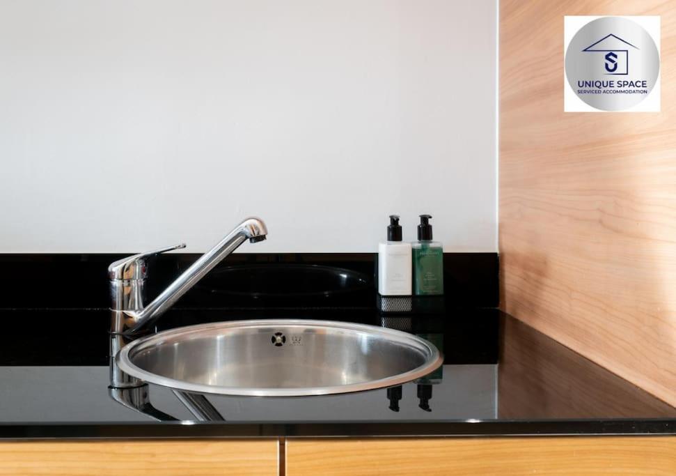 ✪Leisure Stay✪Relocation or Business stay✪1bed - FREE SECURE PARKING SPACE 7