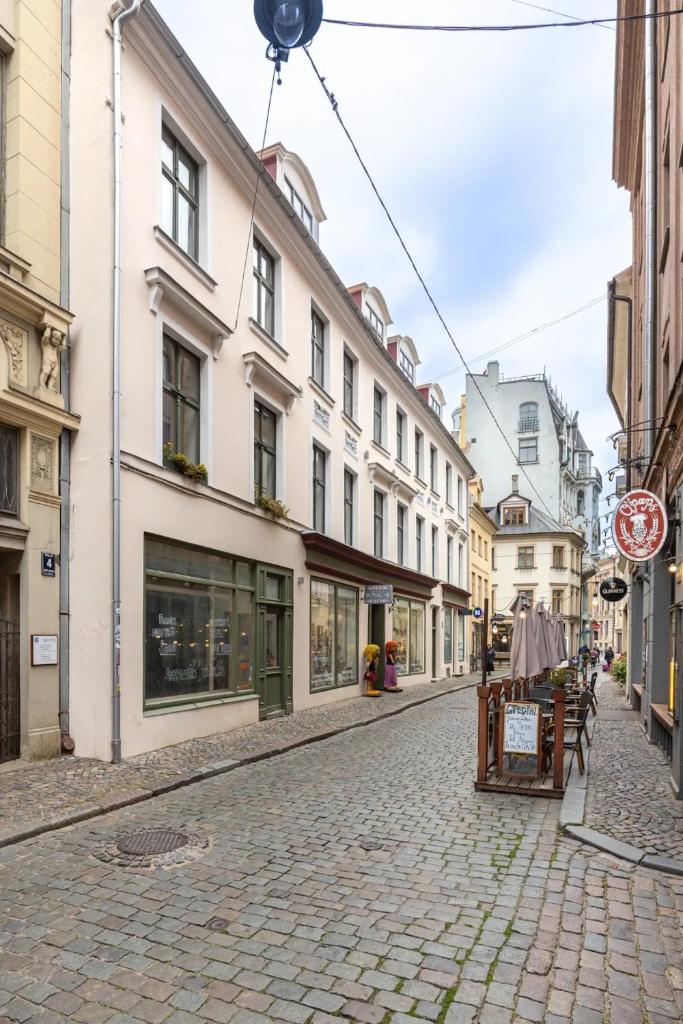 Skunu 6 elegant studio apartments in Riga old town 6