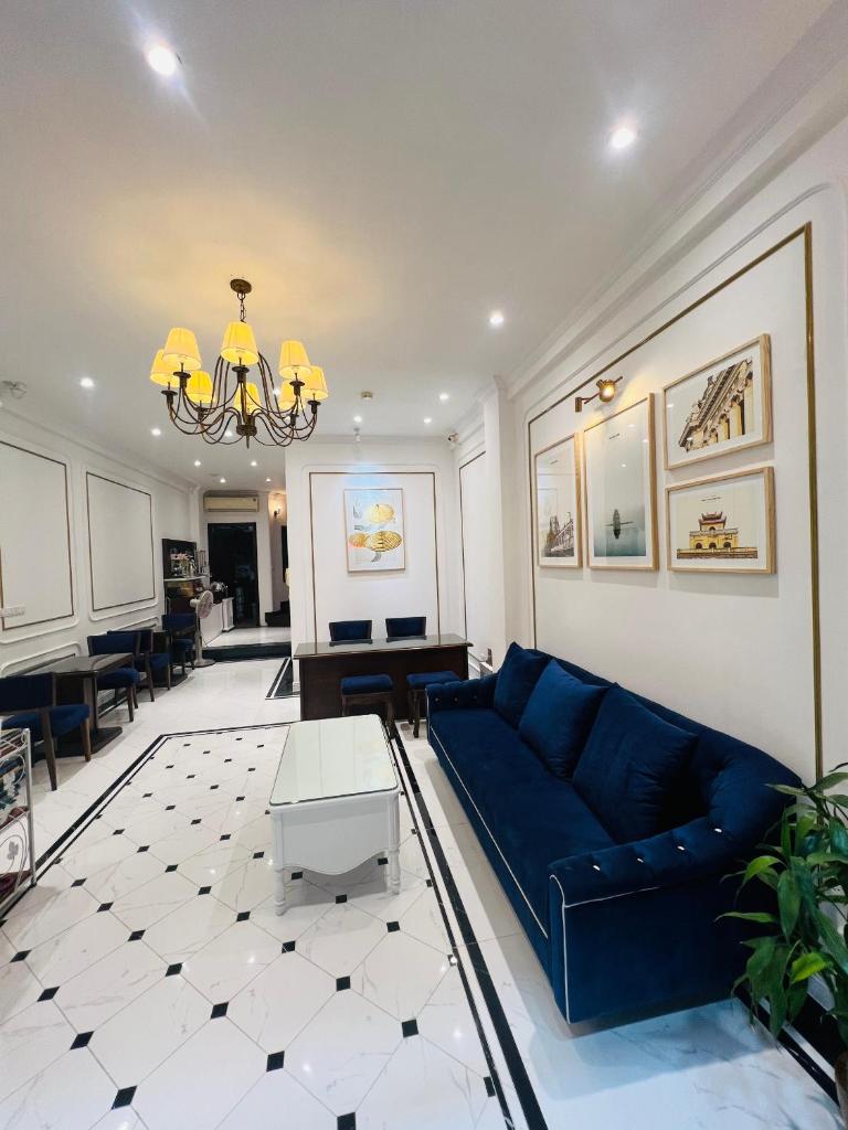 Hanoi Golden Moon Hotel & Travel