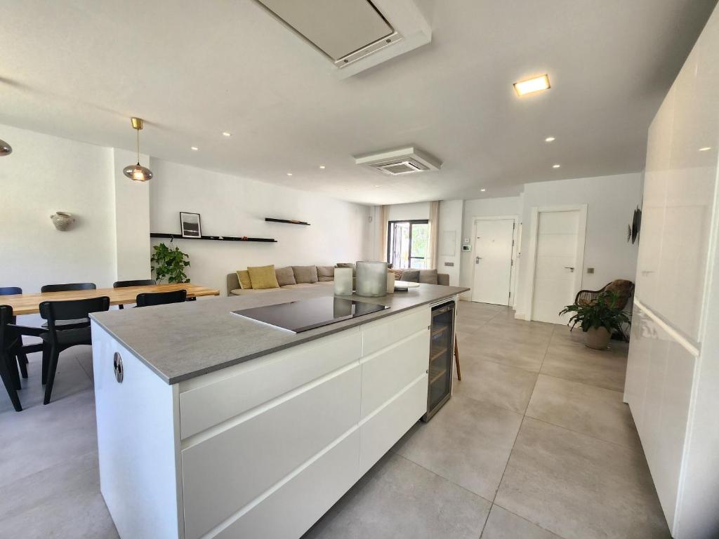 Luxury home by the beach 8