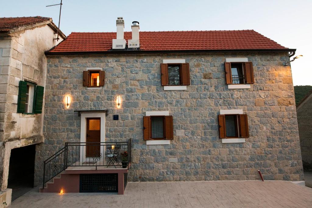 Stone house Oršulica 4