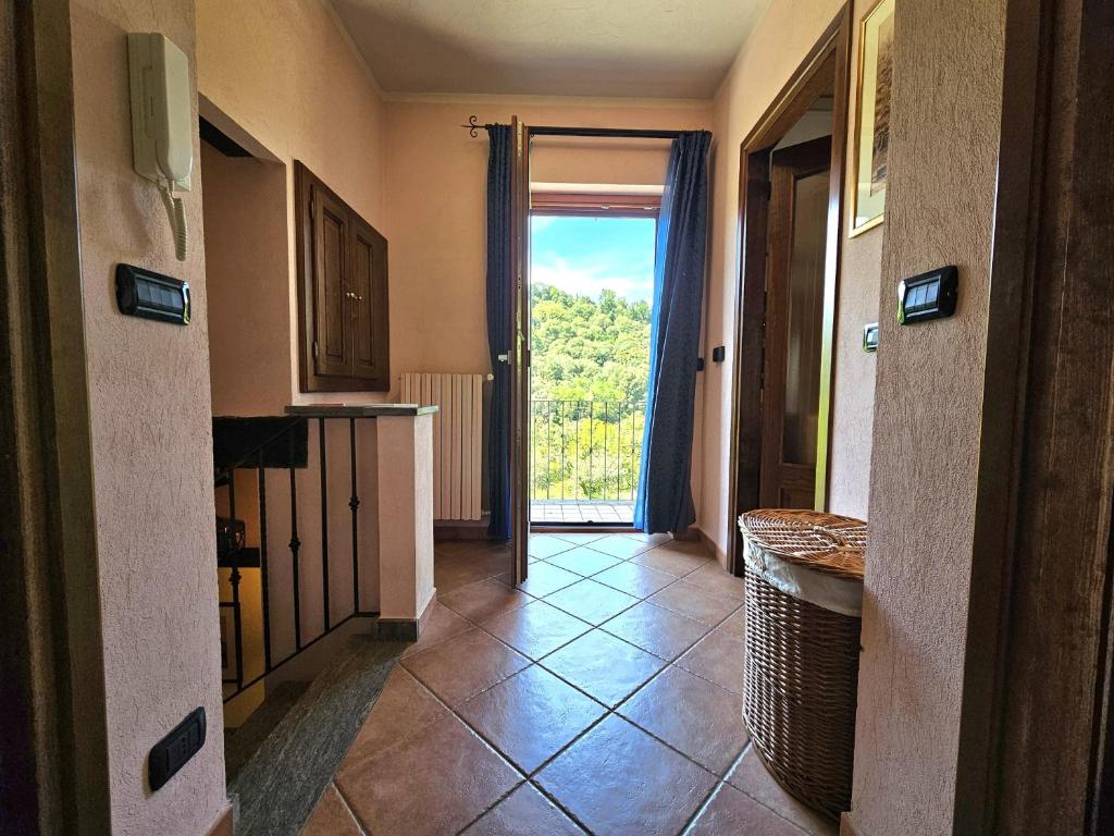 La casa rossa nel Monferrato a Moncucco Torinese 3
