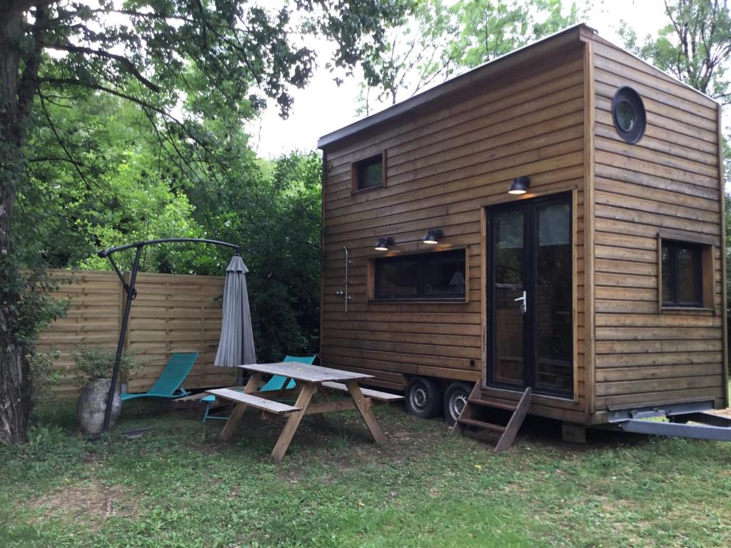 Photo de la galerie de l'établissement Tiny house, à Névy-lès-Dole