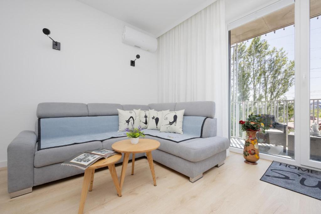 Stacja Wola Nowoczesny Apartament z Balkonem i Parkingiem Warszawa by Noclegi Renters 6
