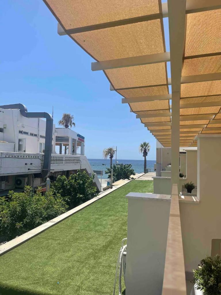 Harbour Lights Studio Apartments 6