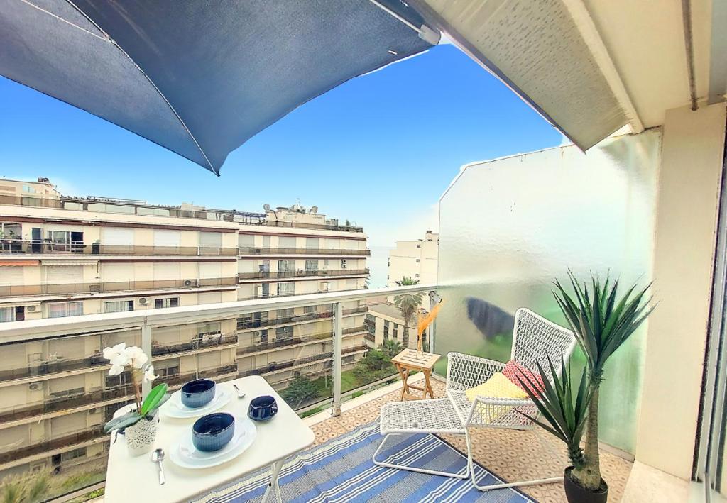 Nestor&Jeeves - LIFESTYLE - Terrace and sea view 6