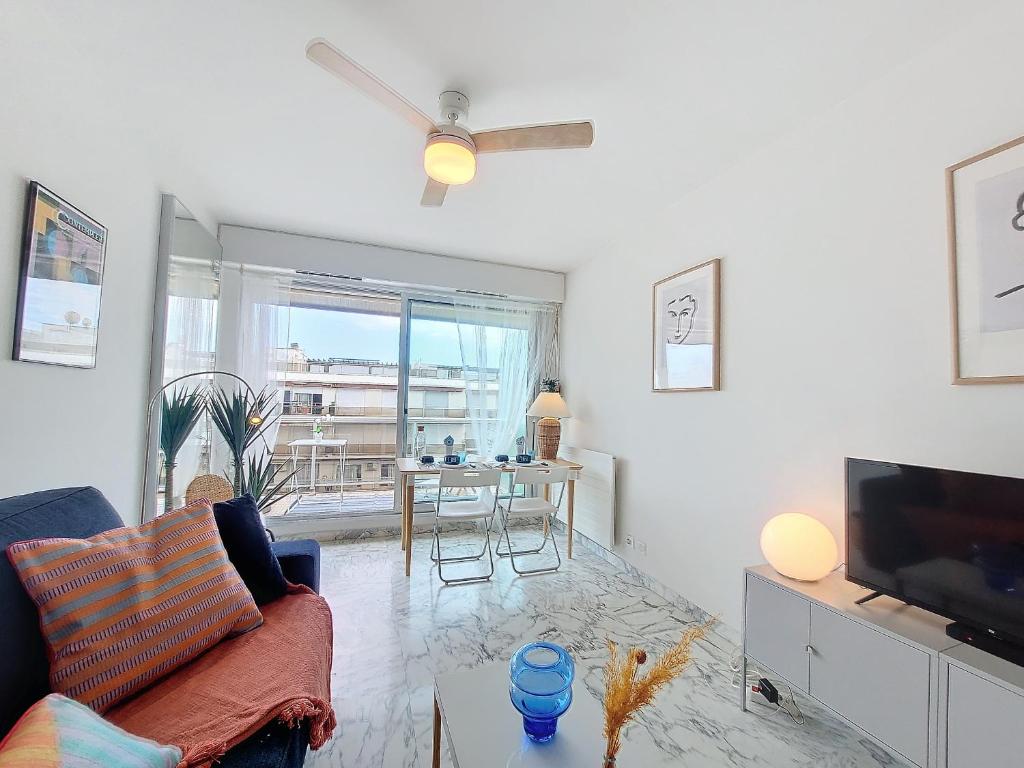 Nestor&Jeeves - LIFESTYLE - Terrace and sea view 8