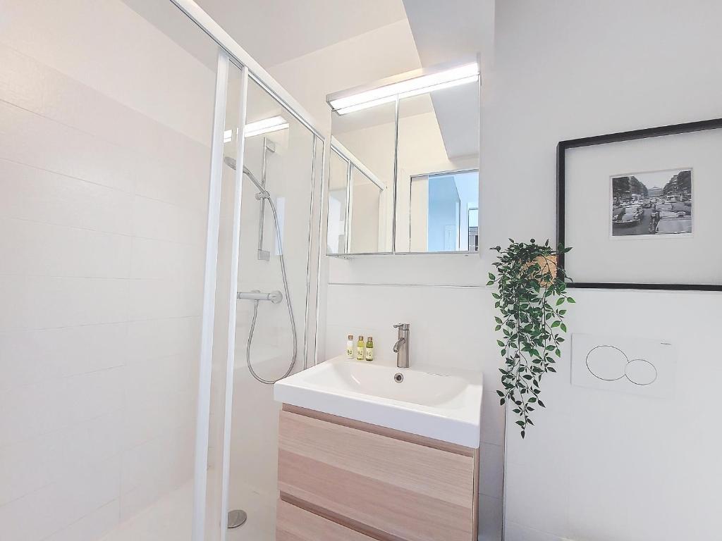Nestor&Jeeves - LIFESTYLE - Terrace and sea view 3