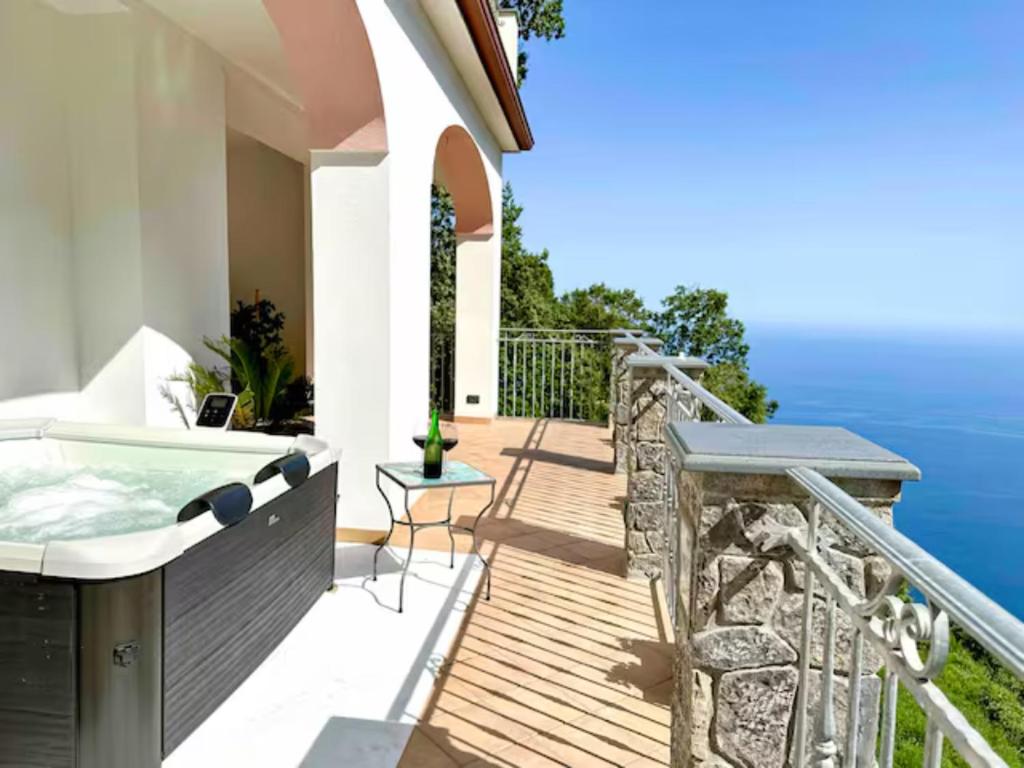 VILLA DEL MORO 6