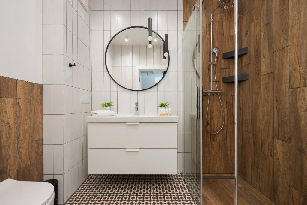 Komfortowy Apartament dla 4 osób z Parkingiem by Noclegi Renters 7