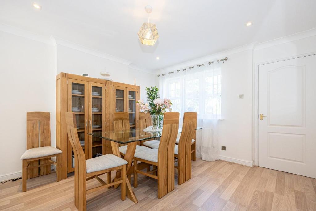 GuestReady - A Haven by the River 6