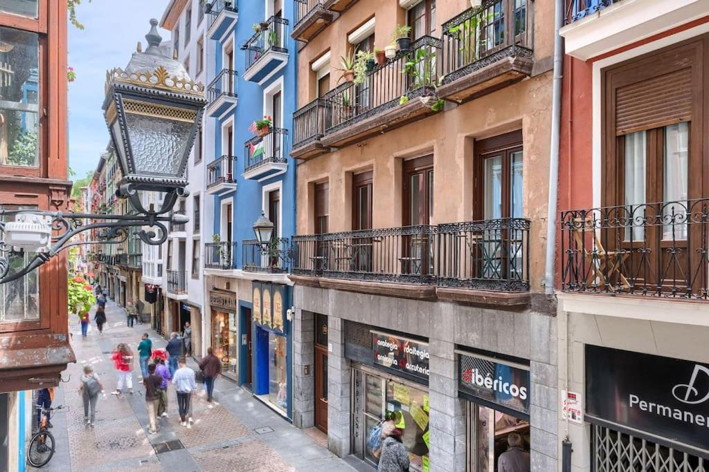 Artekale & Pintxos in Old Town 6
