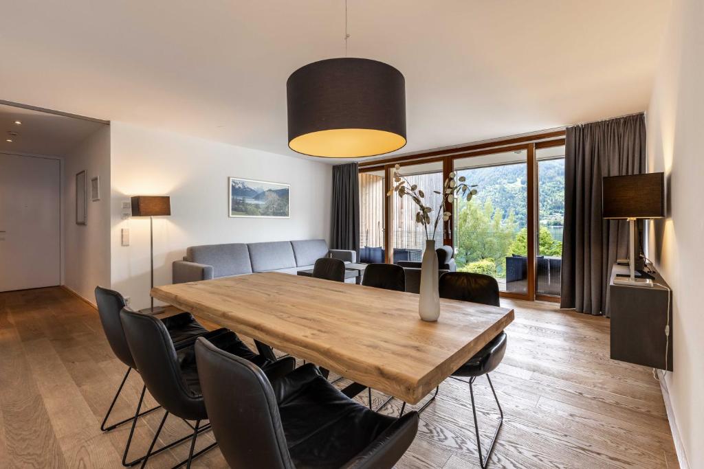 Bellevue Residences - Luxurious Lakeside Apartments 2