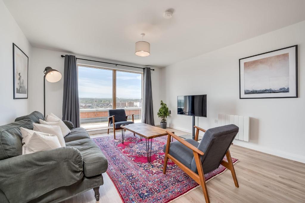 Premium Corporate & Family-Friendly Apartment in Belfast 3