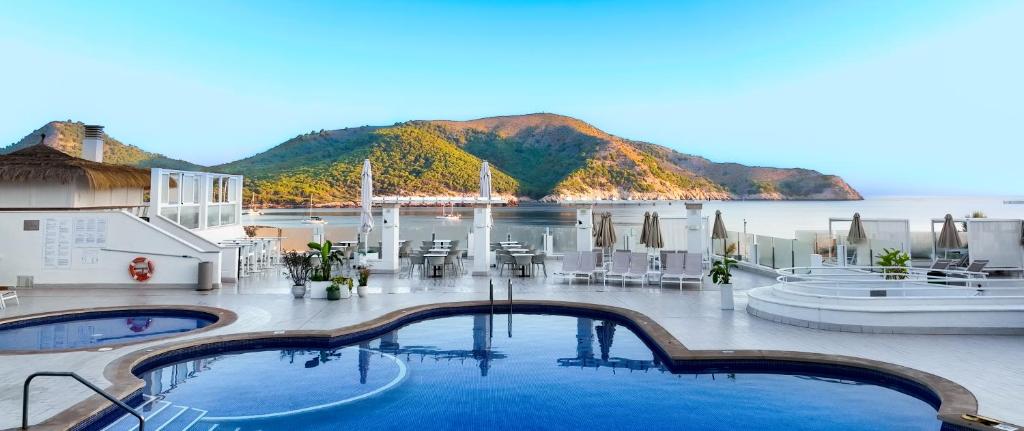 Parque Nereida Suites Hotel