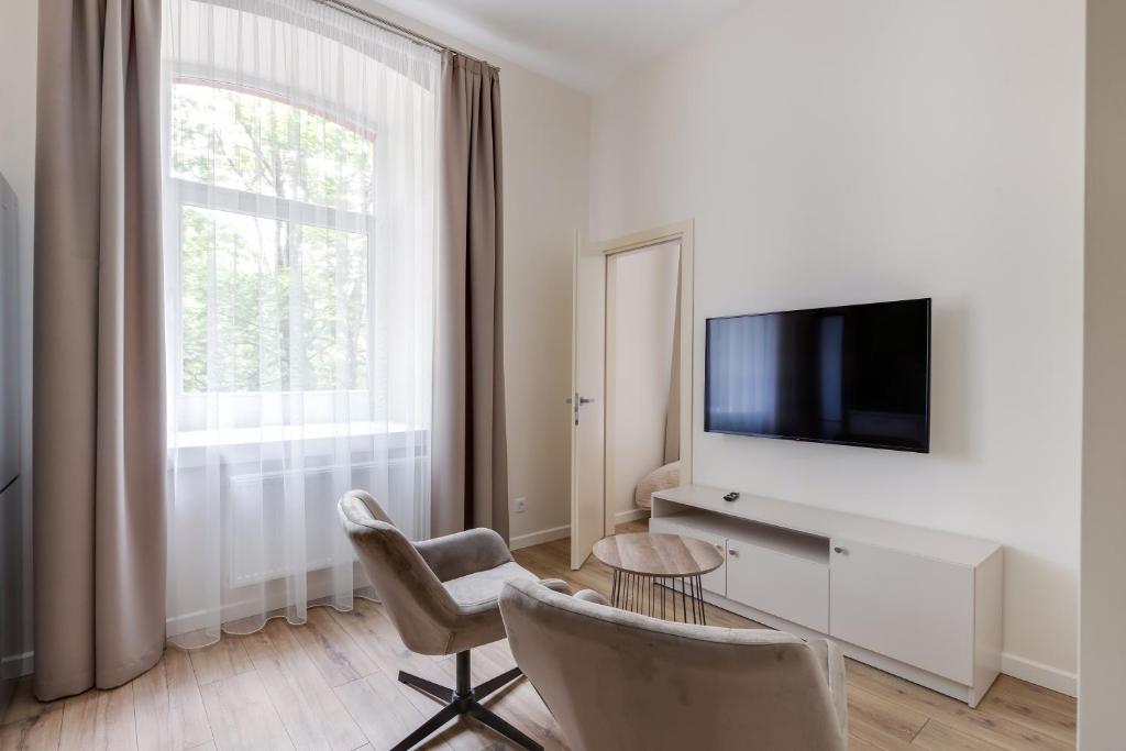StudioApart23 5