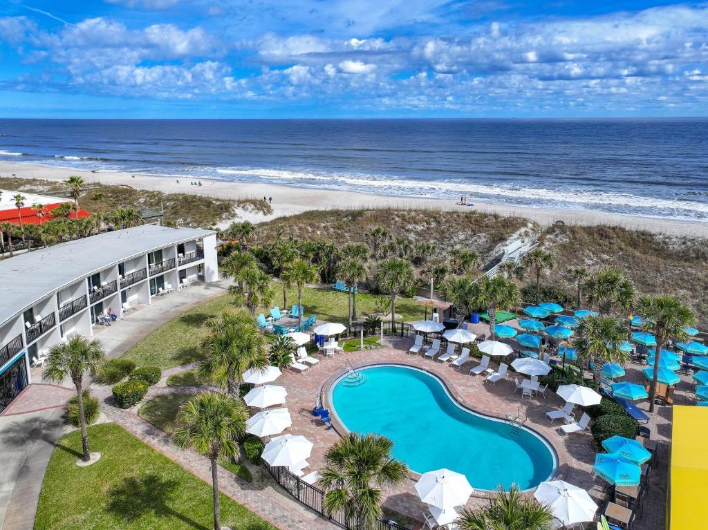 Seahorse Oceanfront Inn Image