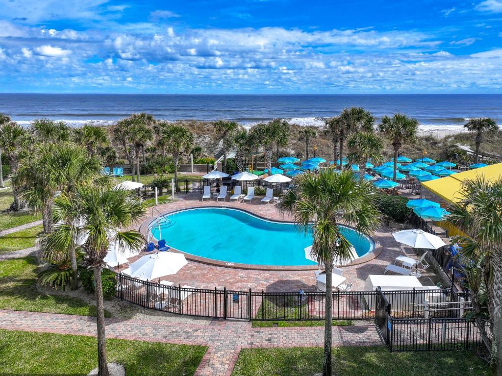 Seahorse Oceanfront Inn Image
