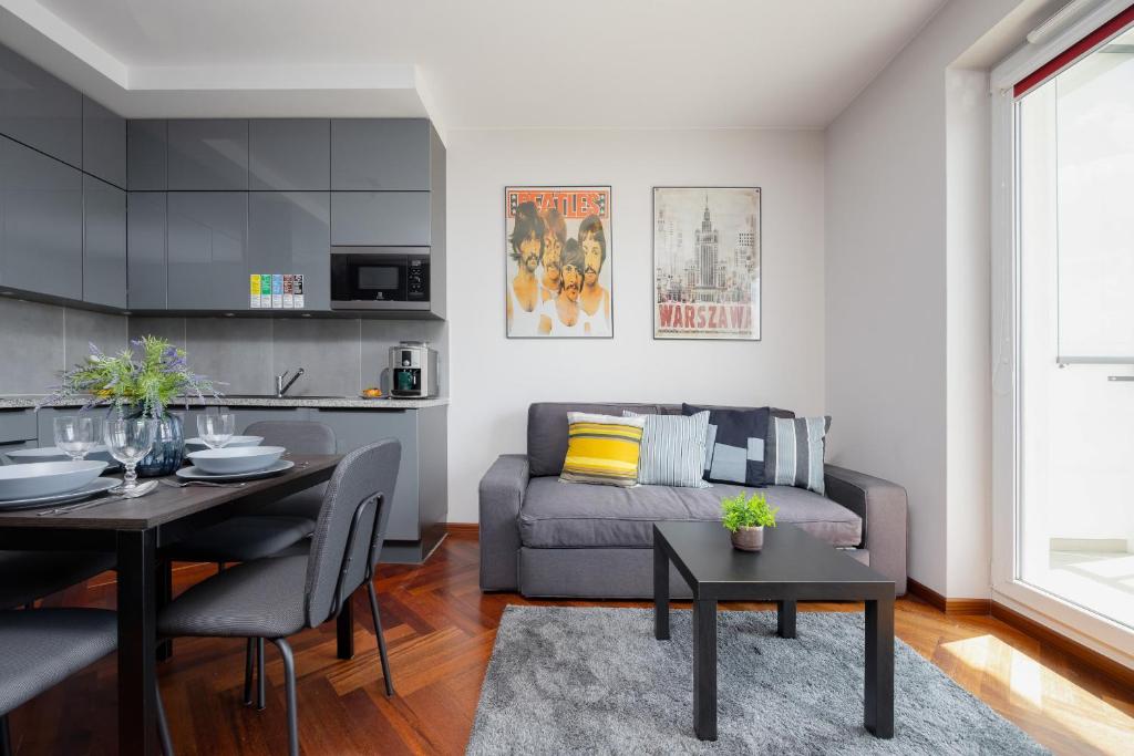Nowoczesny Apartament z Parkingiem na Pradze Południe w Warszawie by Noclegi Renters 8