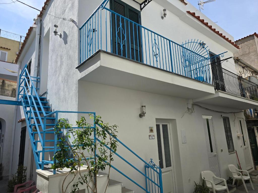 La casa di Giuliana primo piano con balcone 8