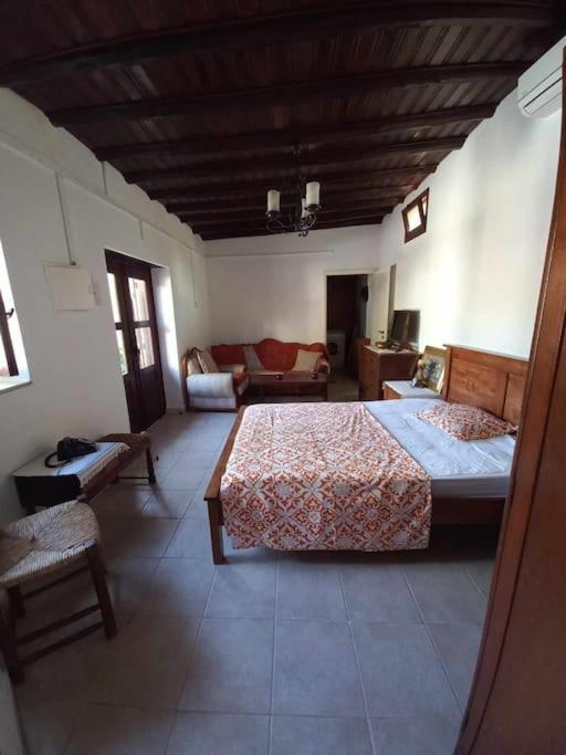 Ivi House in Giolou, Paphos 6
