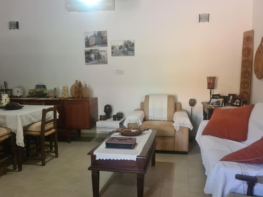 Ivi House in Giolou, Paphos 4