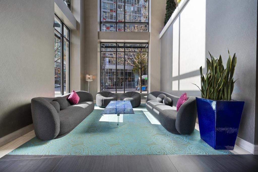 Hotel BLU Image
