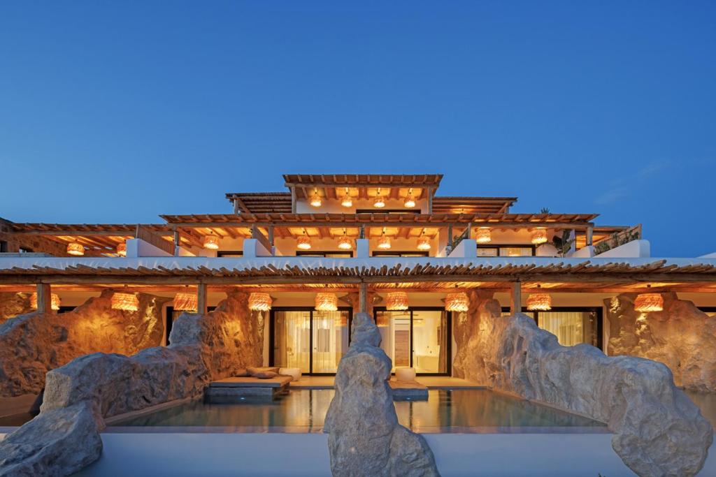 WhiteArt Suites