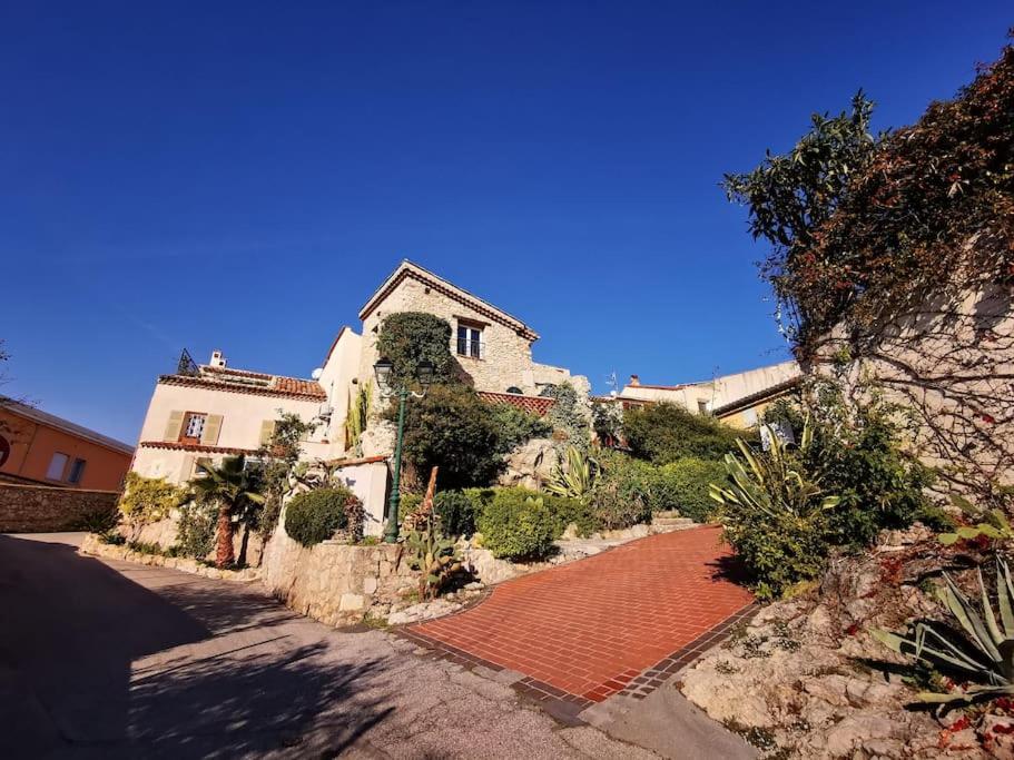 Antibes 5