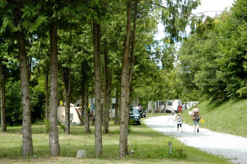 Photo de la galerie de l'établissement CAMPING LA PERLE, à La Rochette 34 autres photos