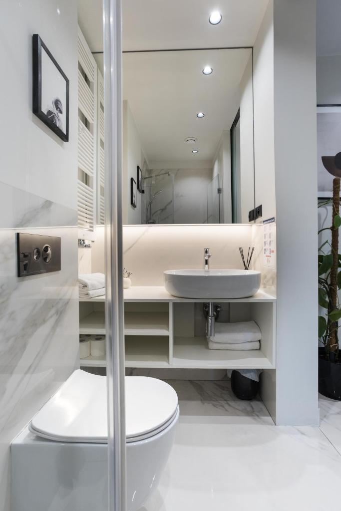 Centro Design Apartments - Półwiejska 6