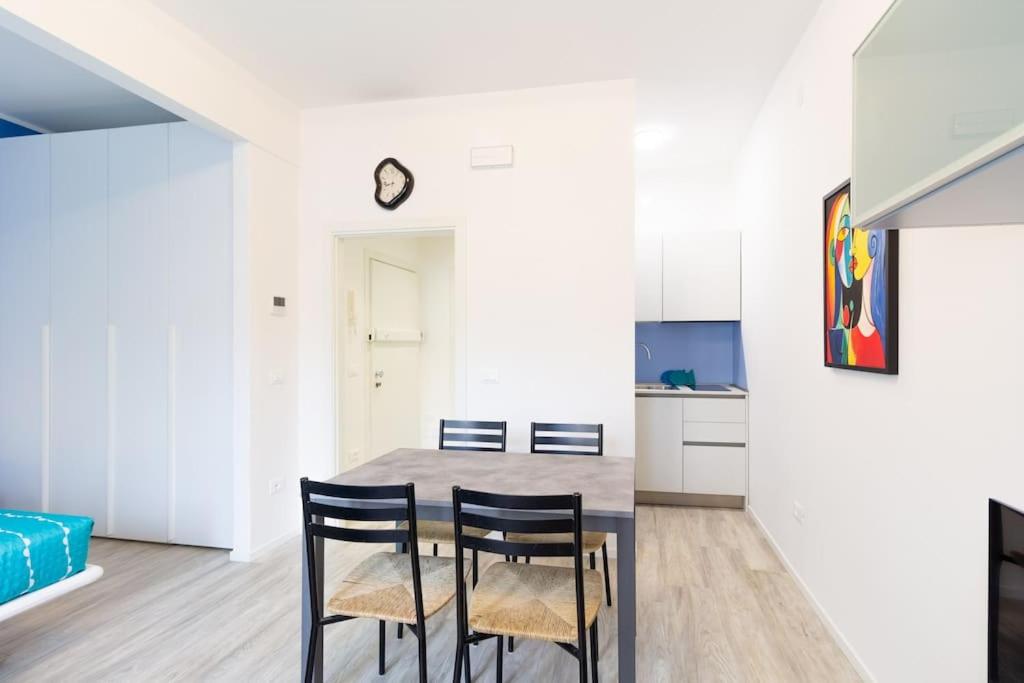Modern Studio della Valle x2 5