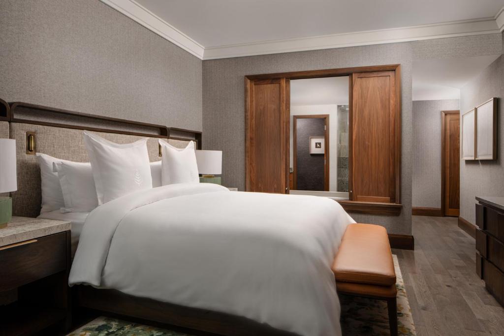 Four Seasons Resort Whistler Image