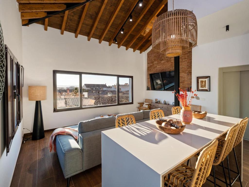 ChezmoiHomes Santiago Duplex Penthouse 4