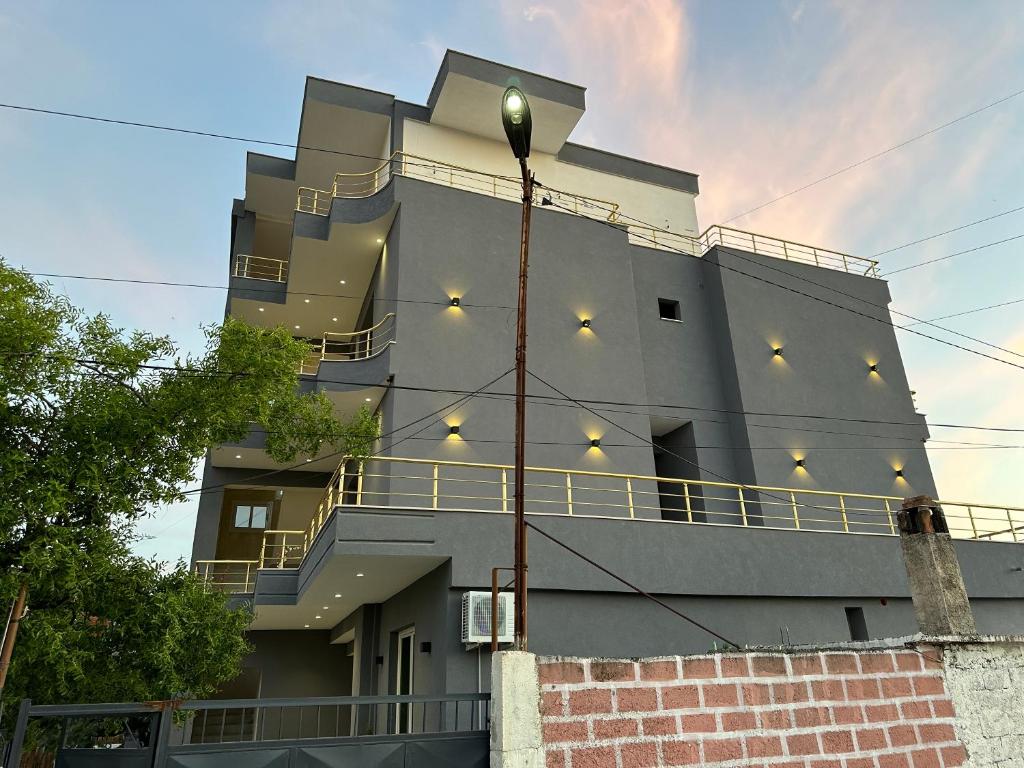 Mico's Apartments 7