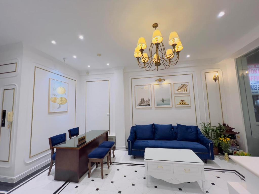 Hanoi Golden Moon Hotel & Travel