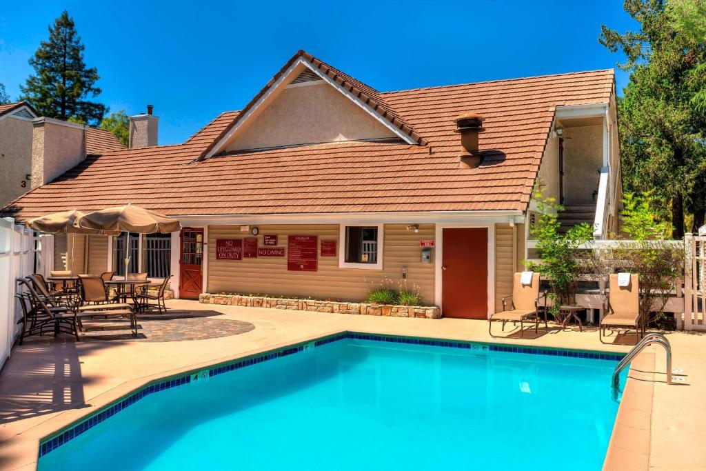Residence Inn San Jose Campbell Image