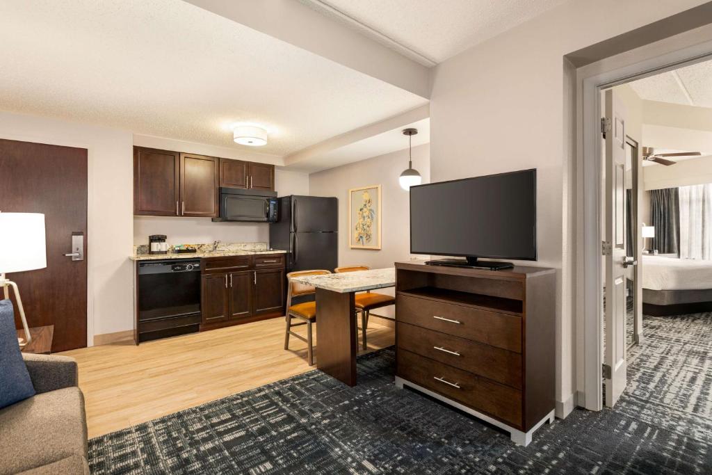 Homewood Suites by Hilton Washington, D.C. Downtown Image