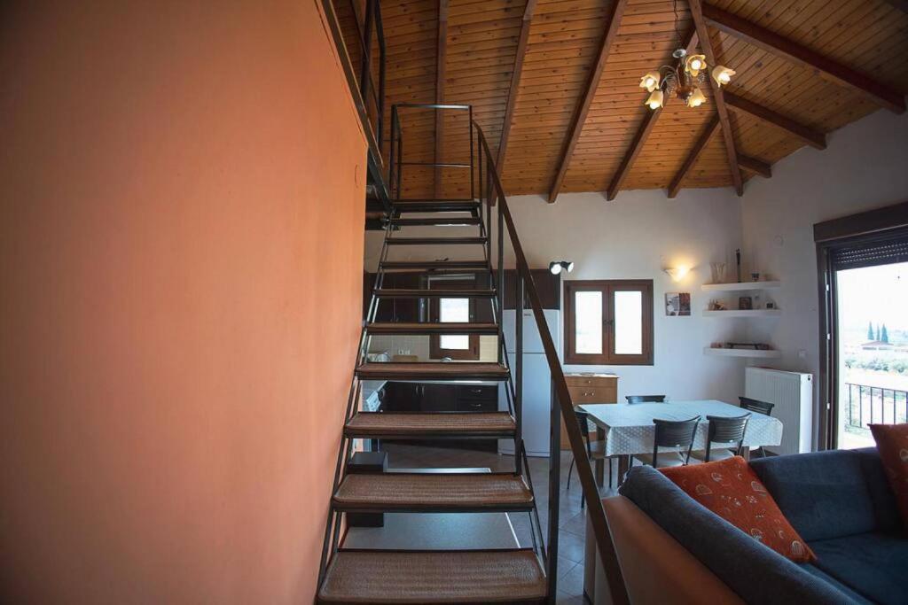 Foula House in Magnisia 7