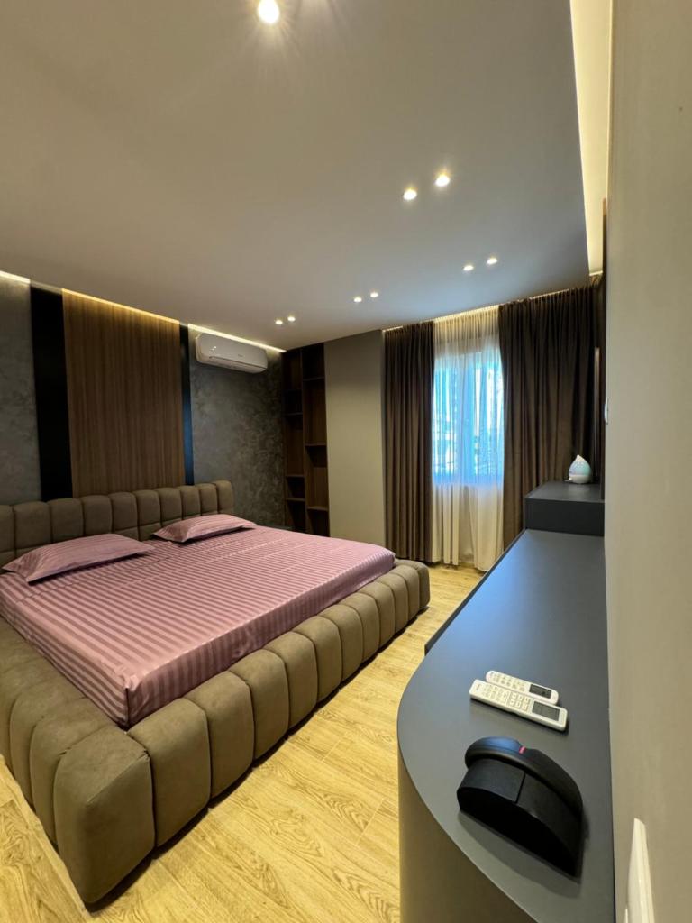 M&E Home 2