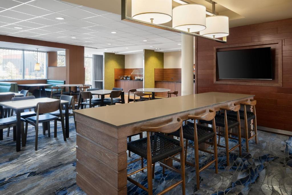 Fairfield Inn & Suites by Marriott Orlando Kissimmee/Celebration Image