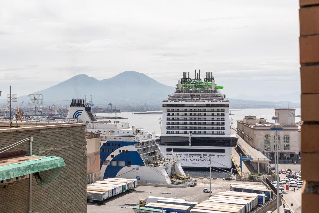 Marittimo Luxury Apartment con vista Vesuvio 6