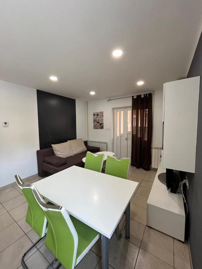 Apartman Luna&Kiara with private parking 4