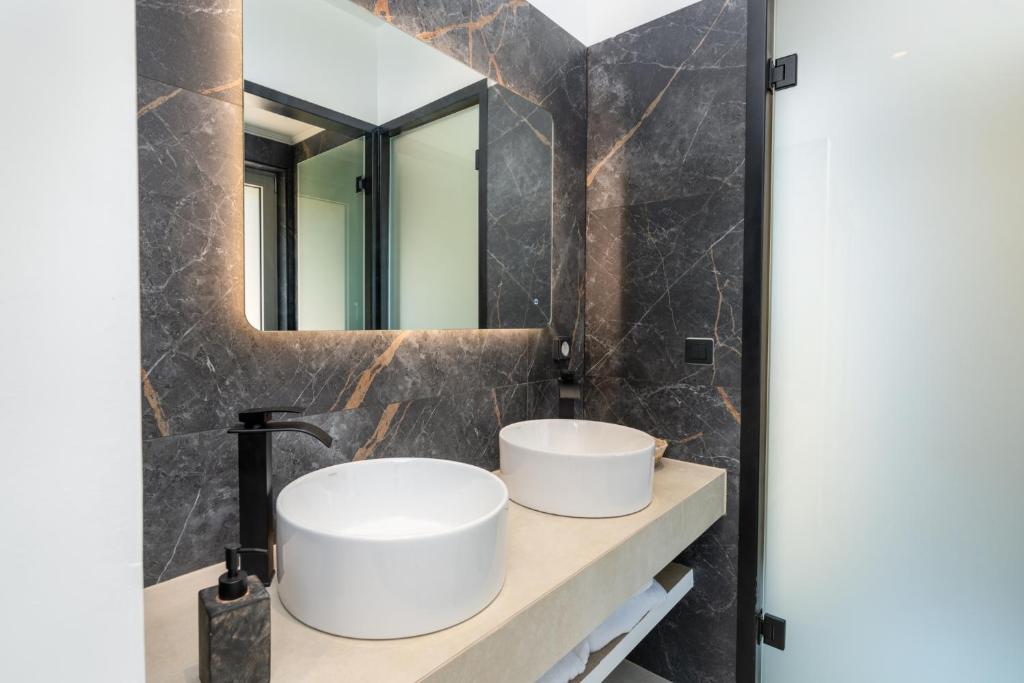 Mellamare Luxury Suites 5