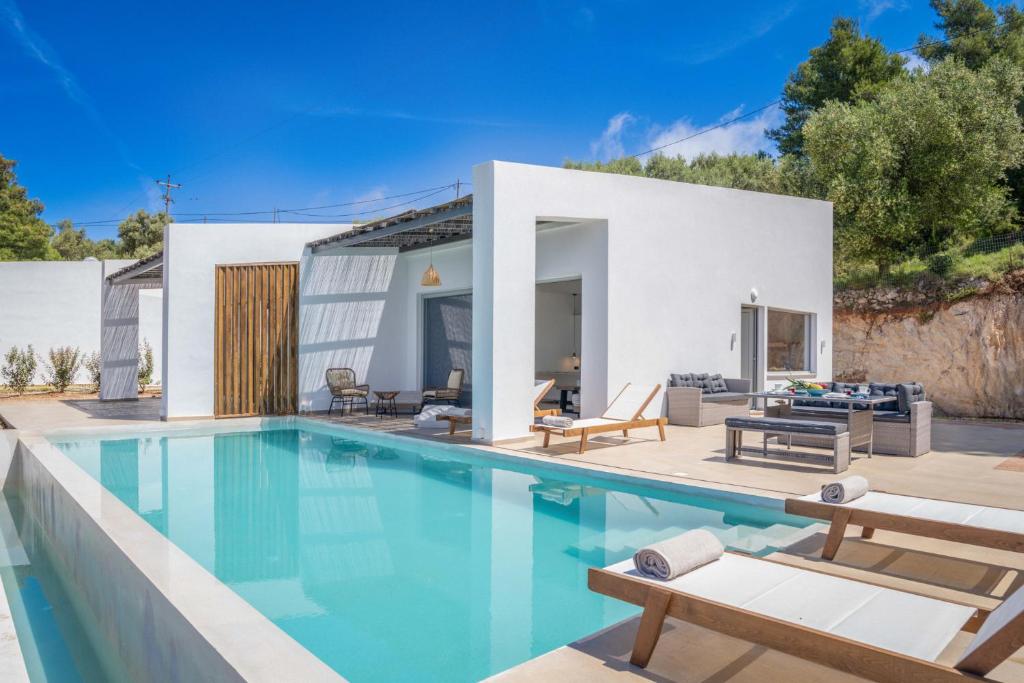 Mellamare Luxury Suites 4