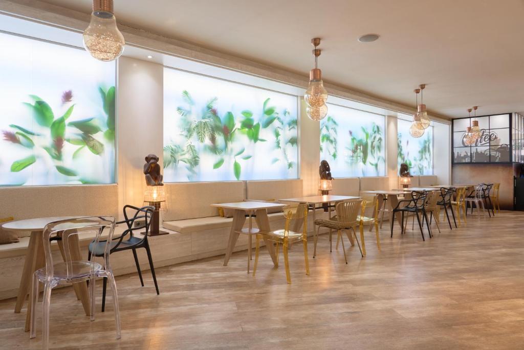 Hotel Puerta de Toledo Image
