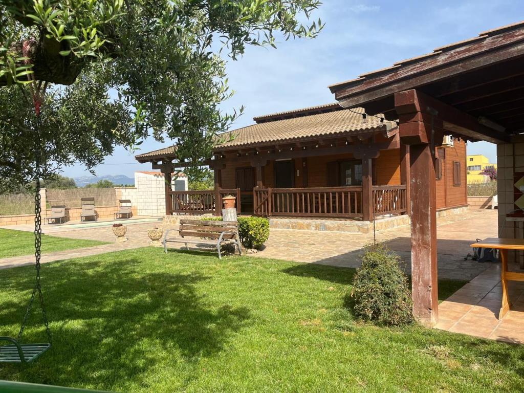 Casa de madera con piscina en Cambrils 1